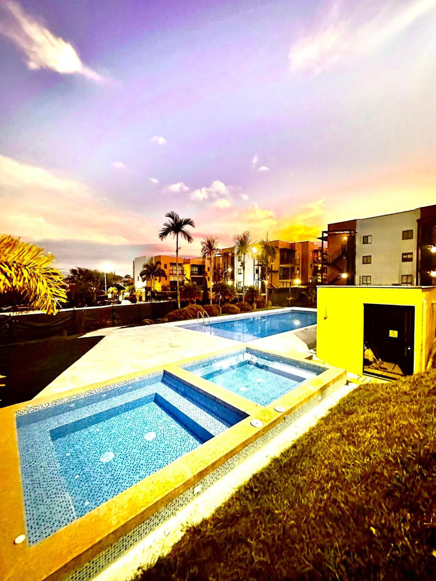 Apartamento Privado Vacacional A 5M Del Aeropuerto, 20 Minutos Del Parque Del Cafe Y Centro De Armenia Con 4 Piscinas, 3 Jacuzzi, Sauna By Molca Xperiences 3H Zewnętrze zdjęcie